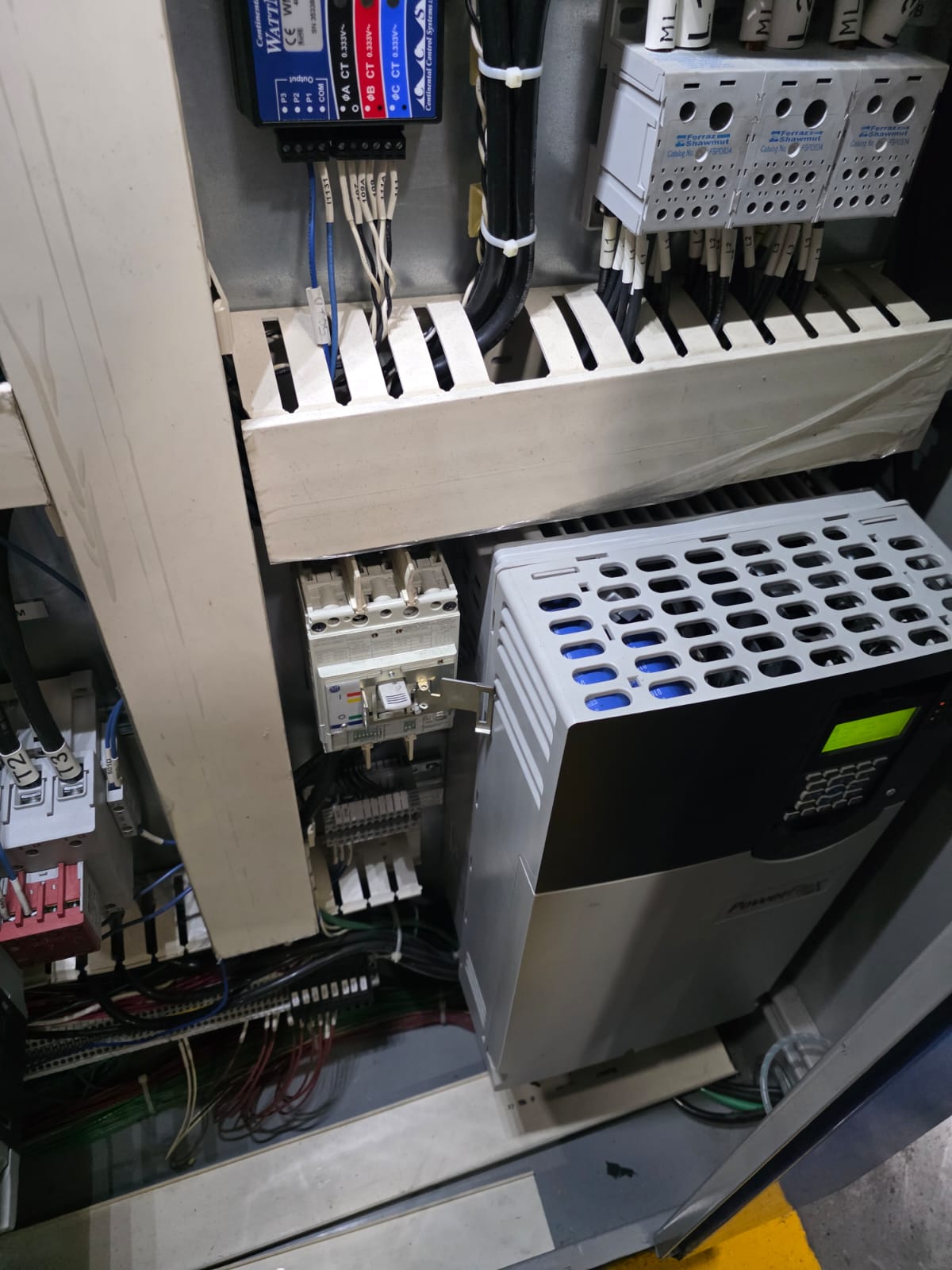 CNC industrial y maquinaria CNC — Corte / Mecanizado / Desarrollo de equipos (6/7)