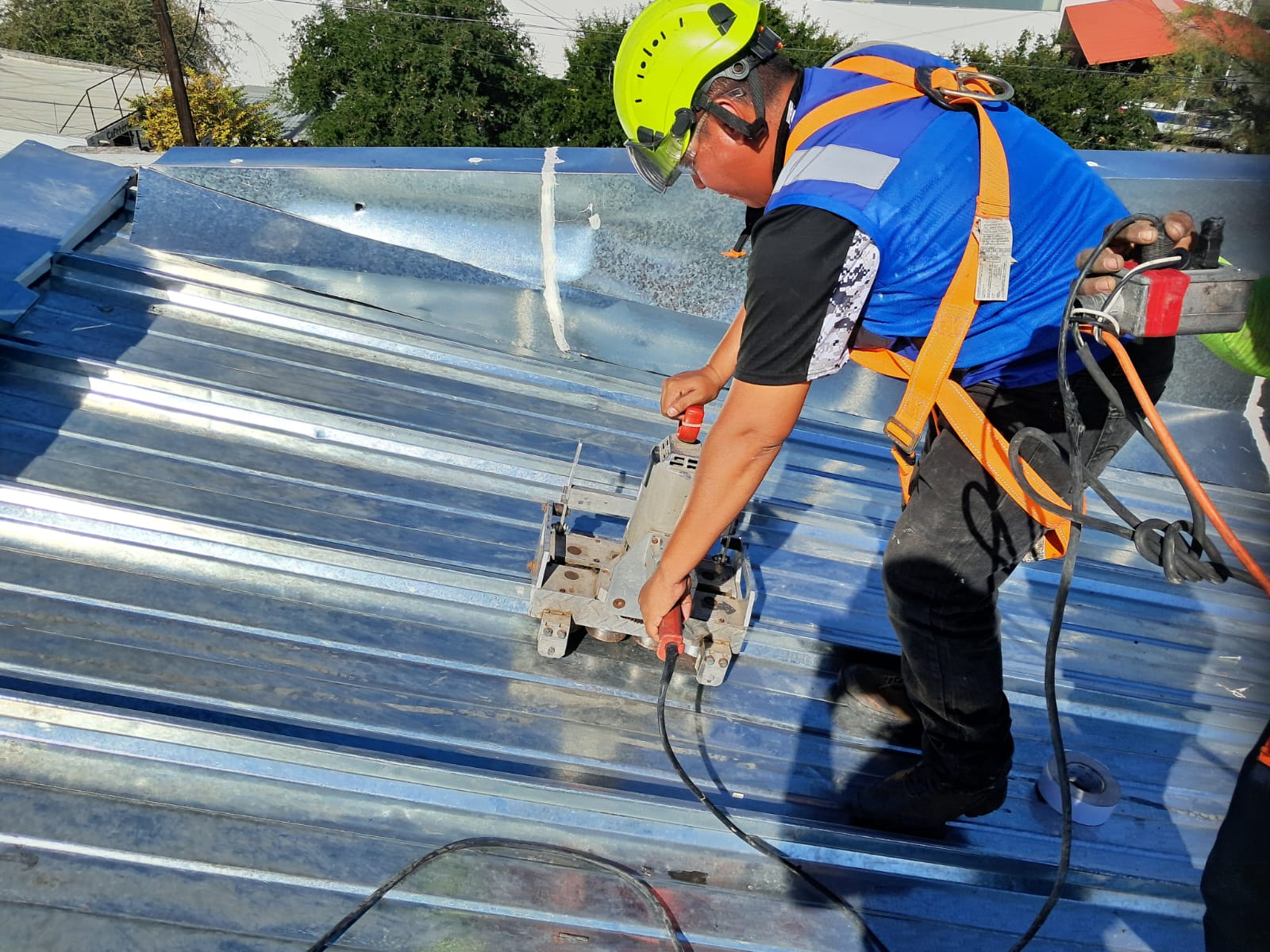 Fabricación, montajes y estructuras metálicas — Estructuras / Soldadura / Montajes en campo (3/8)